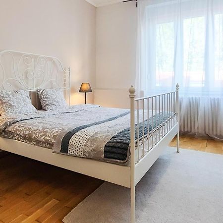 נובי סאד Filinhome Stefanovica Suite 7 מראה חיצוני תמונה