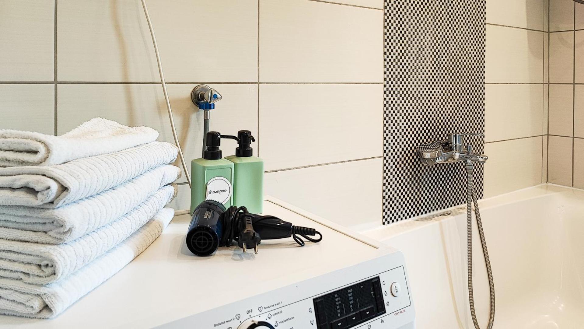 נובי סאד Filinhome Stefanovica Suite 7 מראה חיצוני תמונה