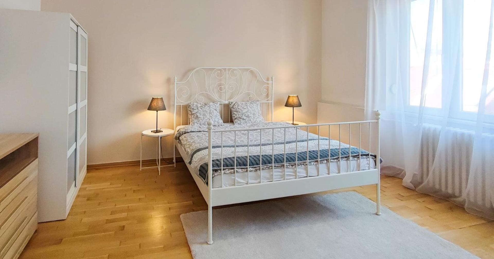 נובי סאד Filinhome Stefanovica Suite 7 מראה חיצוני תמונה